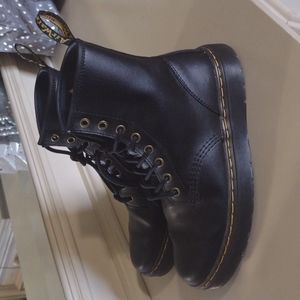 Size 7 black Women's Doc Marten's